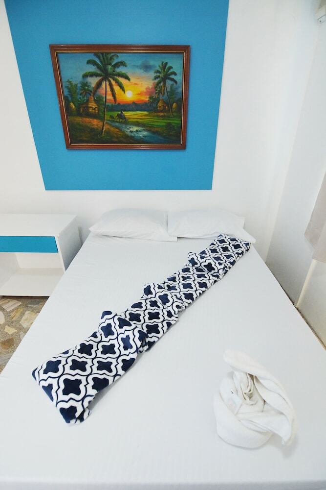 Hotel Highway To H Inn - Totolan