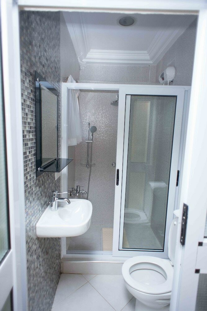 Hotel The Ritzz Exclusive Guest House