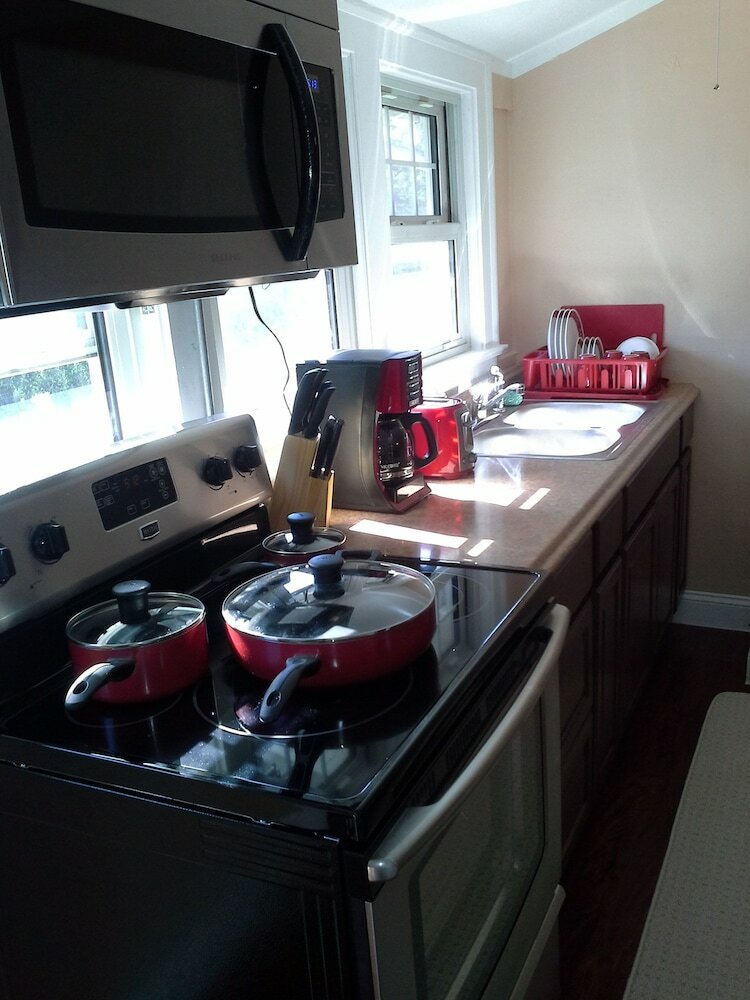 Jarvis West Blvd 6bd Villa By Edgewater Park Downtown
