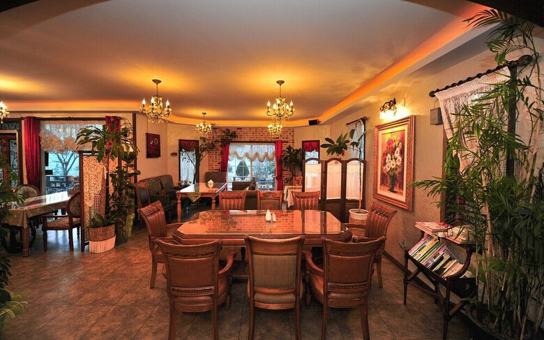 Kkotnim's Pension & Cafe