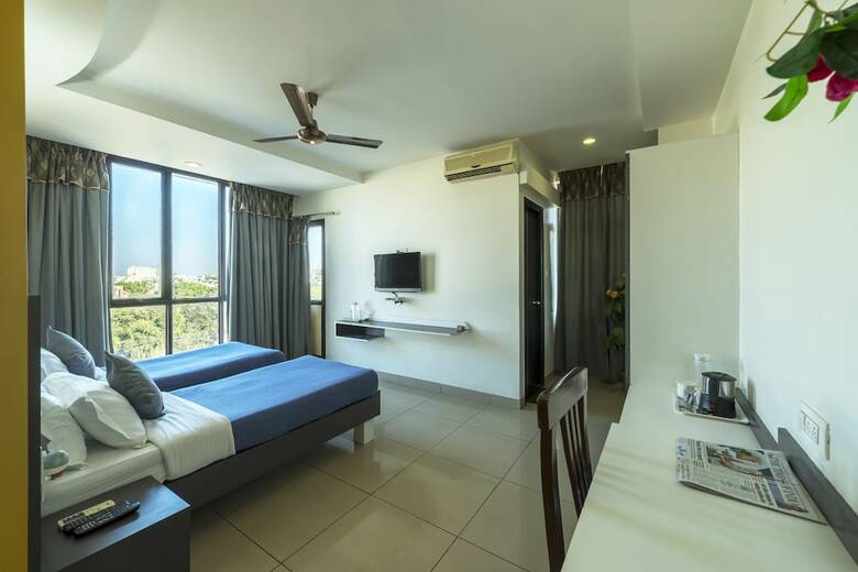 Hotel Raj Elegance - Manayata Tech Park
