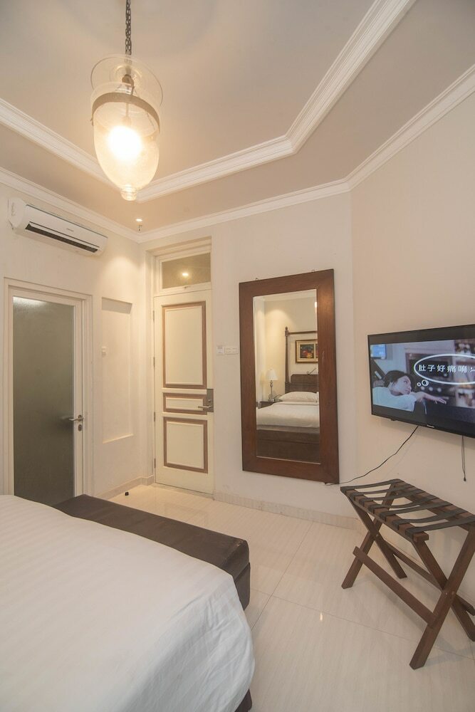 Hotel Front One Boutique Baluran Malang