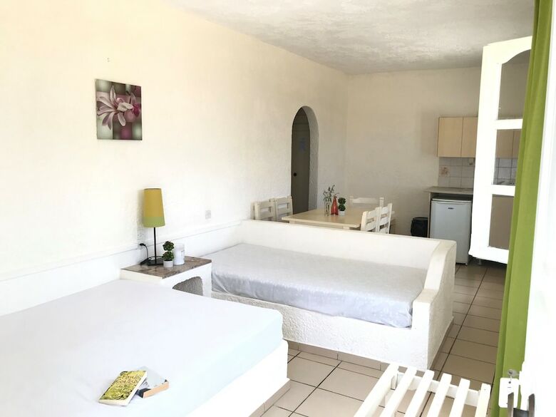 Apartamentos Semiramis Piskopiano