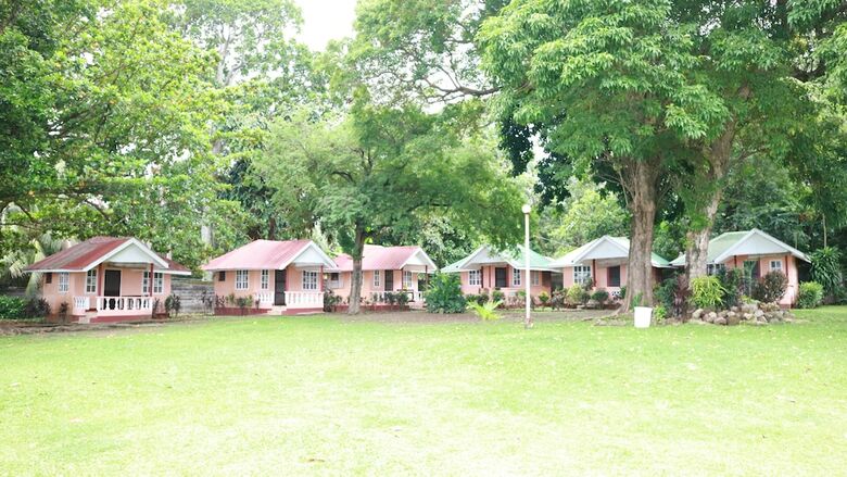 Hostal Cabua-an Beach Resort - Hostel