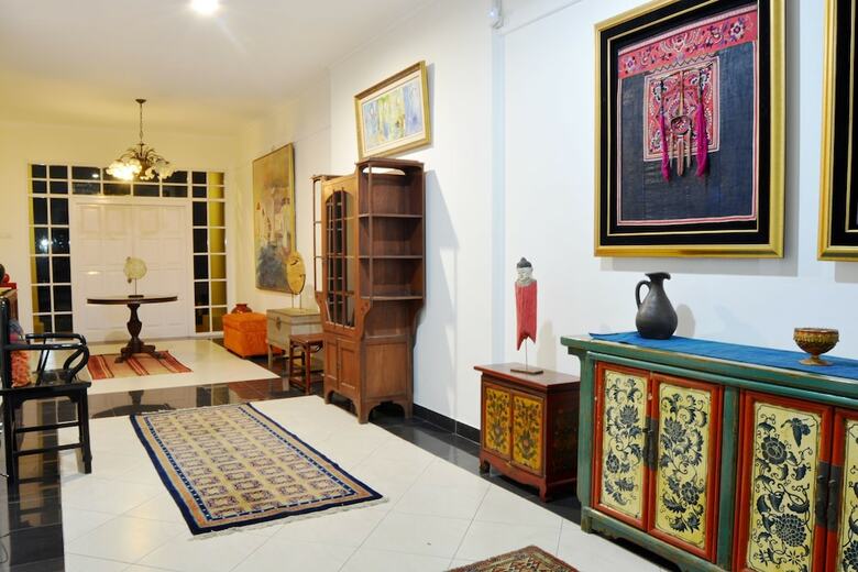 Hotel Zen Rooms Chic Home Kemang