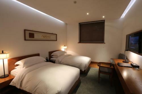 Qiwanglou Hotel