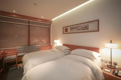 Qiwanglou Hotel