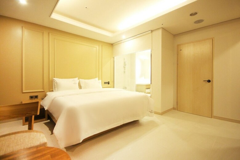 Time Square Hotel