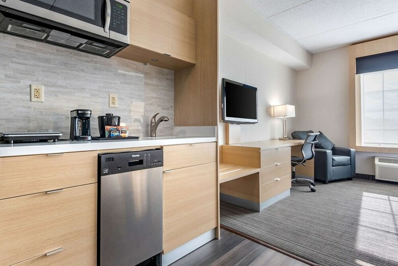 Hotel Quality Inn & Suites