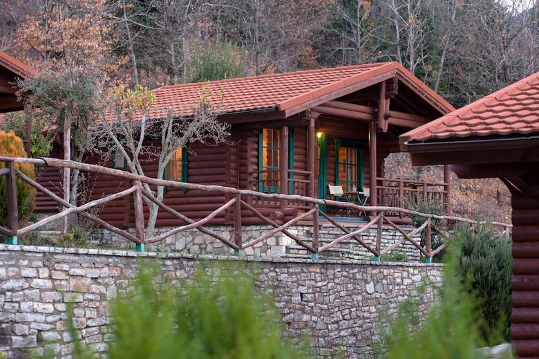 Hotel Xenios Chalets
