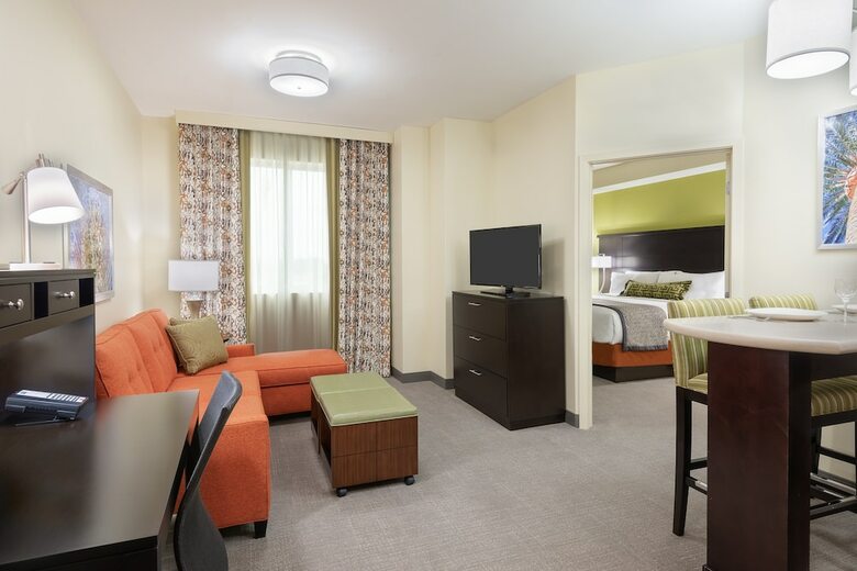 Hotel Staybridge Suites Miami International Airport