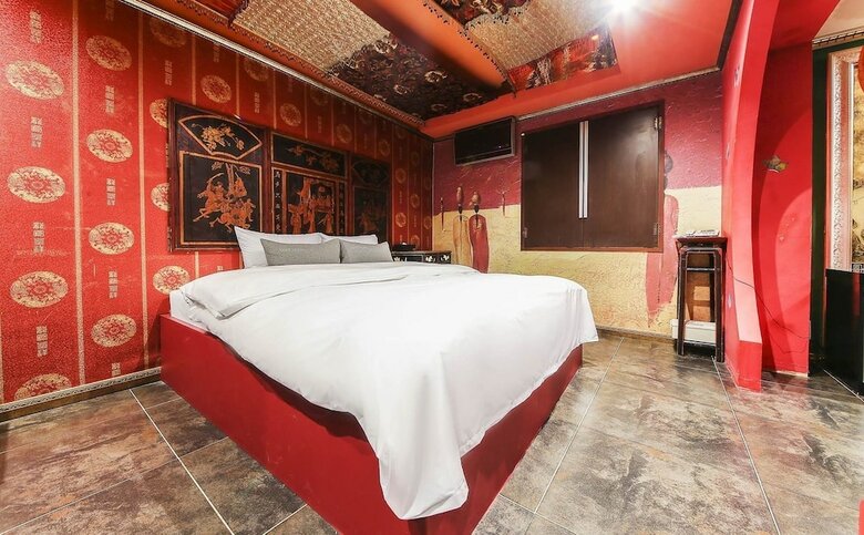 Lexy Hotel