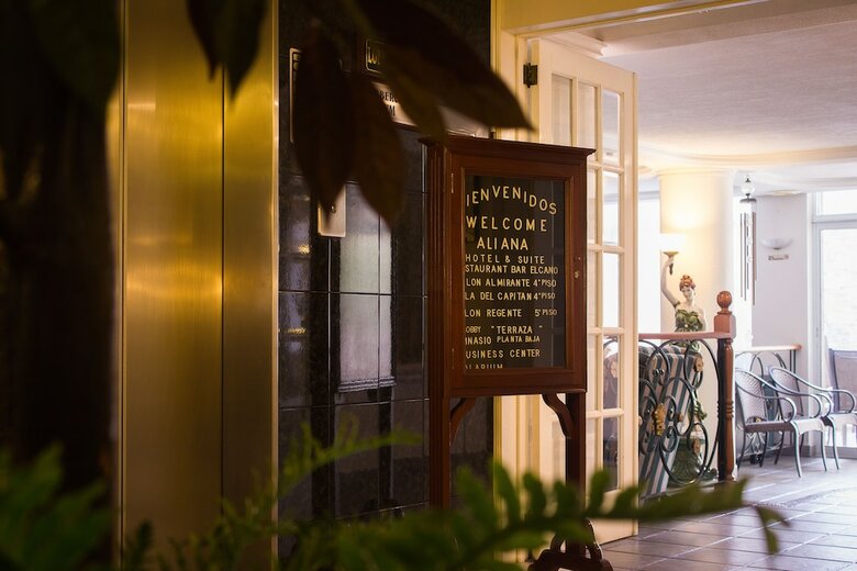 Hotel & Suites Aliana