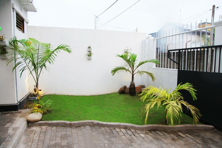 Hotel Rohini Residence