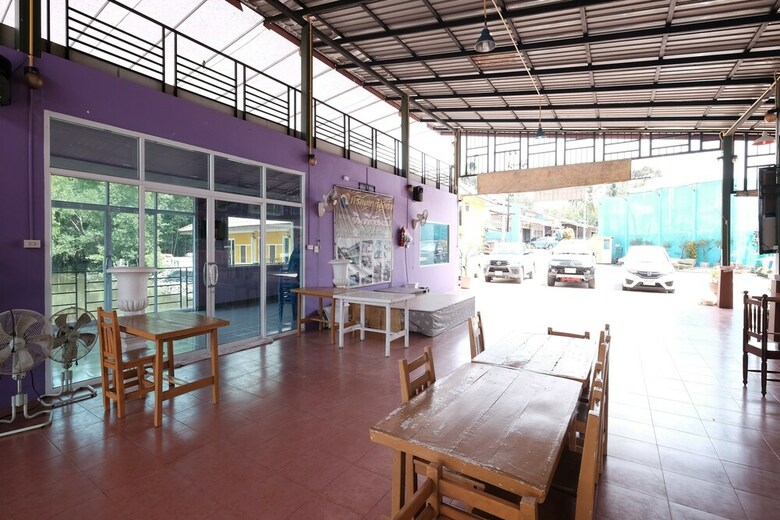Hotel Srikanlaya Resort