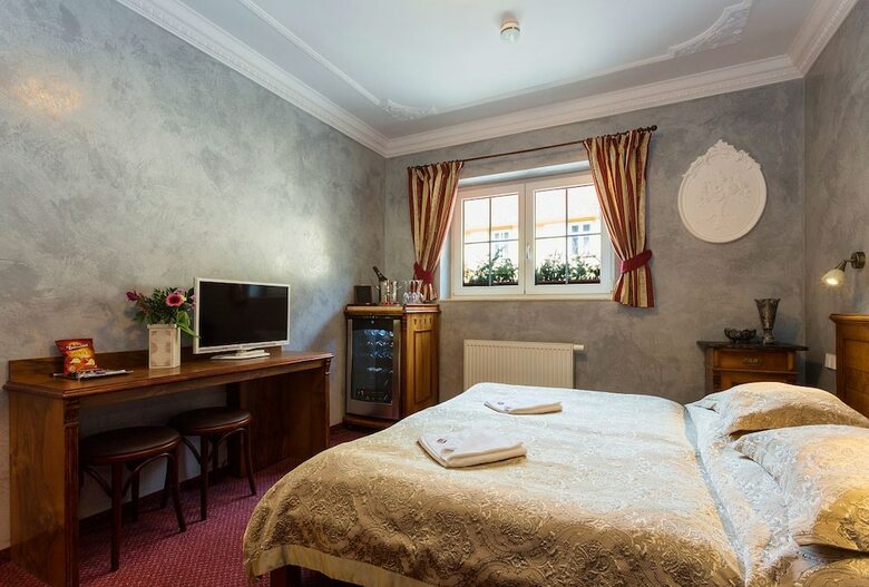 Hotel Karl?tejn