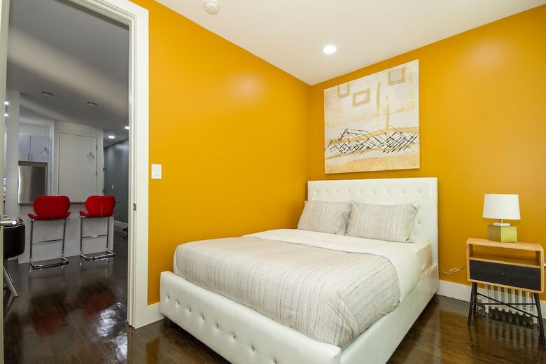 Hamilton Heights Stylish Apartments
