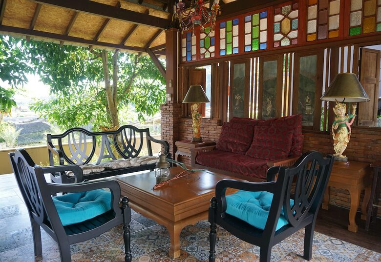 Hotel Gumbie House