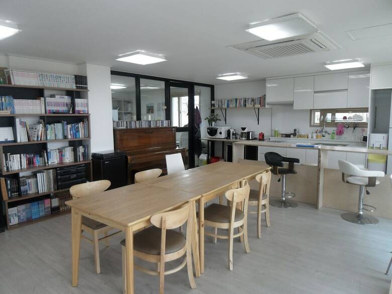 Hotel 2013 Guesthouse