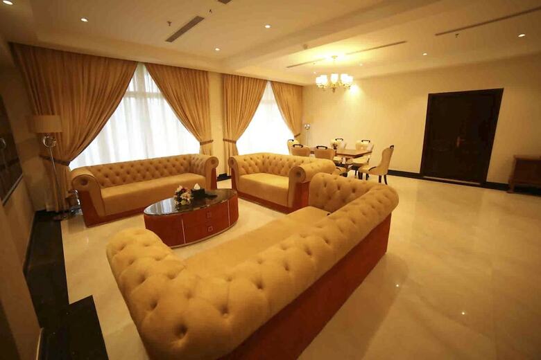 The Grand Mountain Hotel