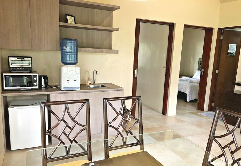 Shalom Hotel