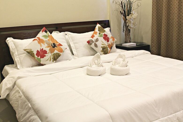 Shalom Hotel