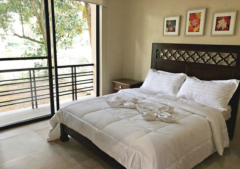 Shalom Hotel