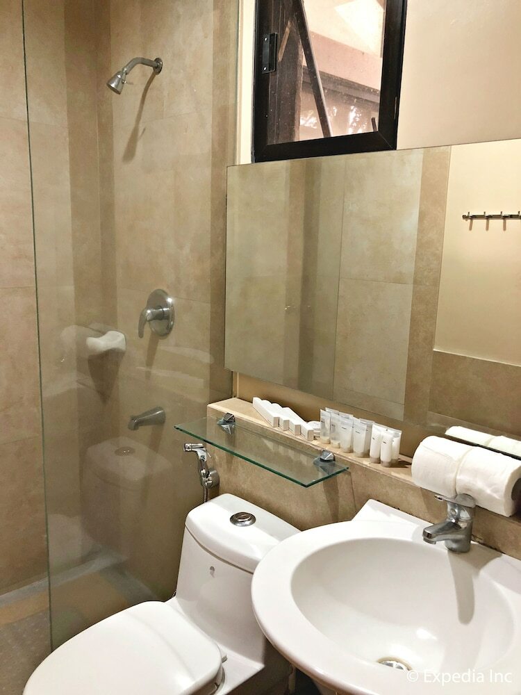 Shalom Hotel