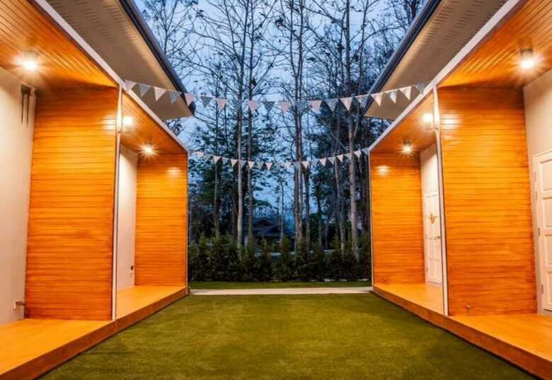Hotel To The Moon Bed And Breakfast