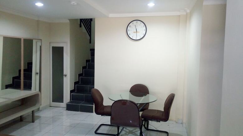 Ethan Hotel Cilincing Plaza