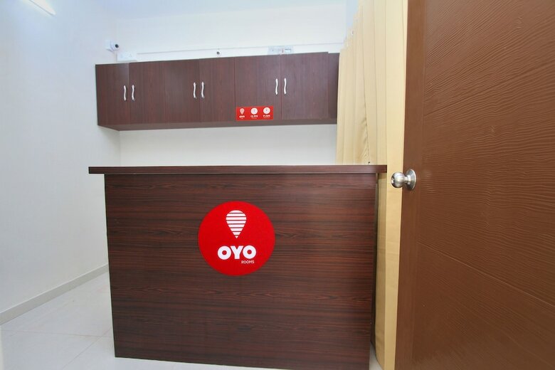 Hotel Oyo 9419 Manu Residency