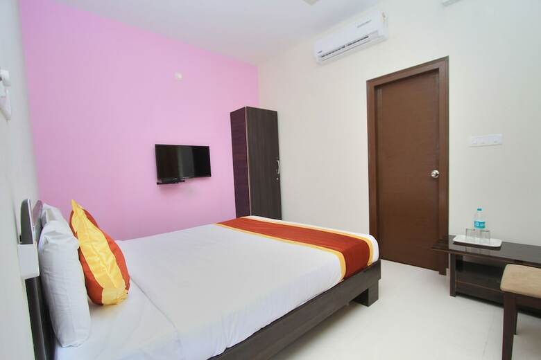 Hotel Oyo 9419 Manu Residency