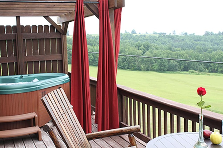 Bed & Breakfast Bear Lodges & 131 Main Street