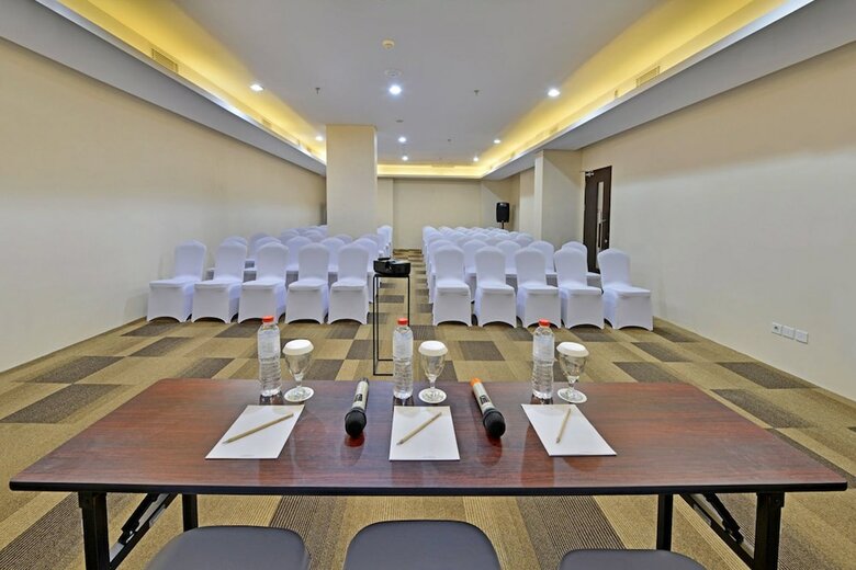 Whiz Prime Hotel Basuki Rahmat Malang