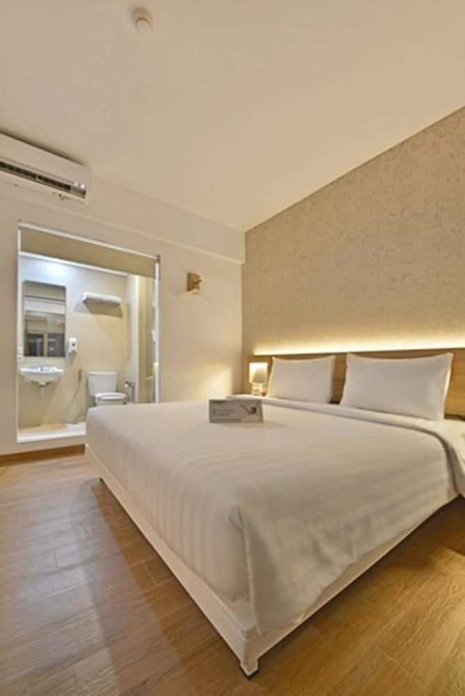 Whiz Prime Hotel Basuki Rahmat Malang