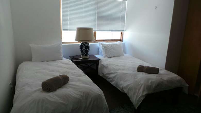 Hotel Dutton's Cove Guesthouse