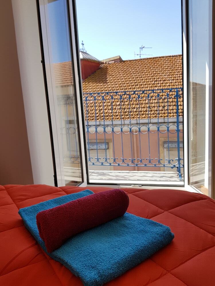 Hostal Stars Rooms Beatus - Hostel