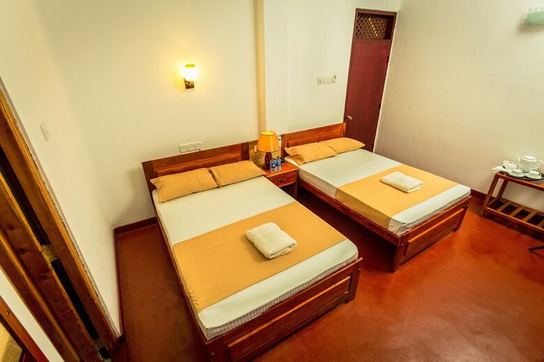 Hotel Dayanithi Guest House
