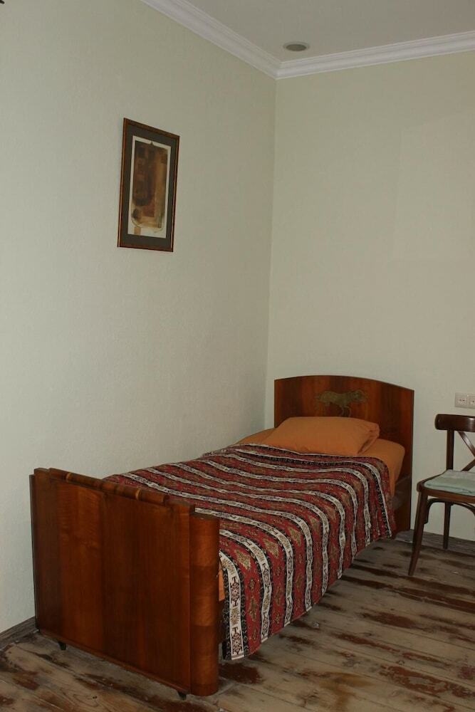 Bed & Breakfast Guest House Dayan