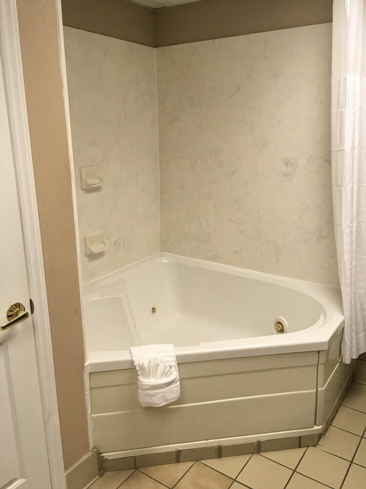 Hotel Comfort Inn & Suites