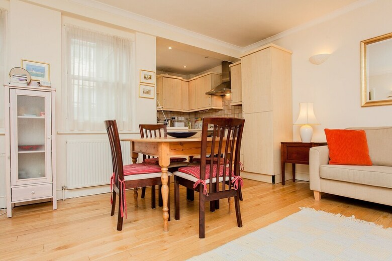 Apartamentos Charming Central London Flat