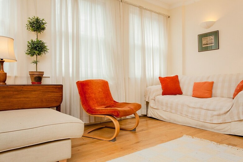 Apartamentos Charming Central London Flat