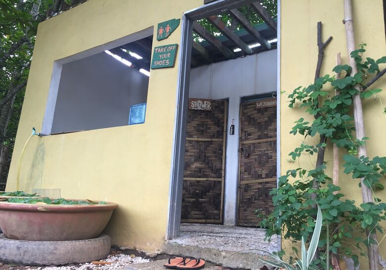 Hostal Bakau Hijau Riverlodge - Hostel