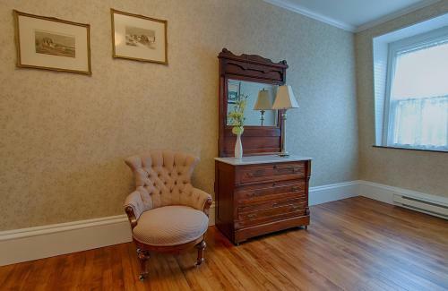Rayski Guest House