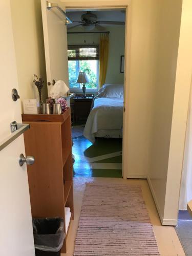 Bed & Breakfast Wisteria Guest House