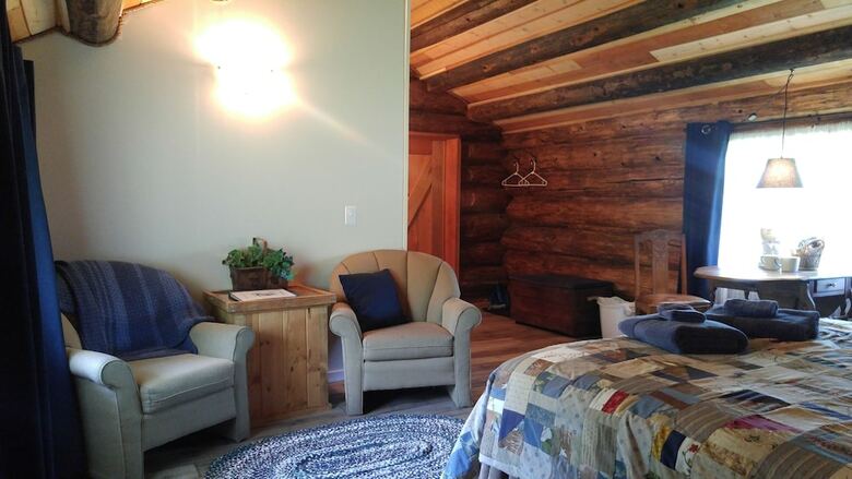 Bed & Breakfast Wolfwood Guest Ranch