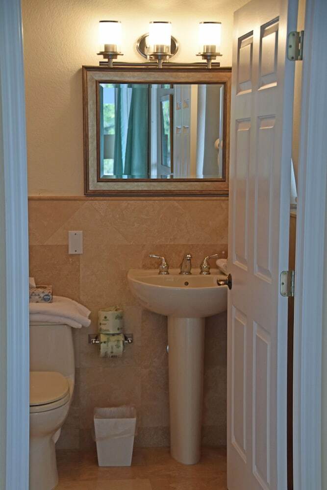 Hotel Dolphin Point Villas