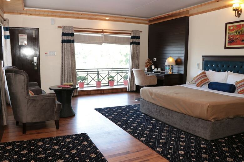 Hotel Maple Resort By Aamod