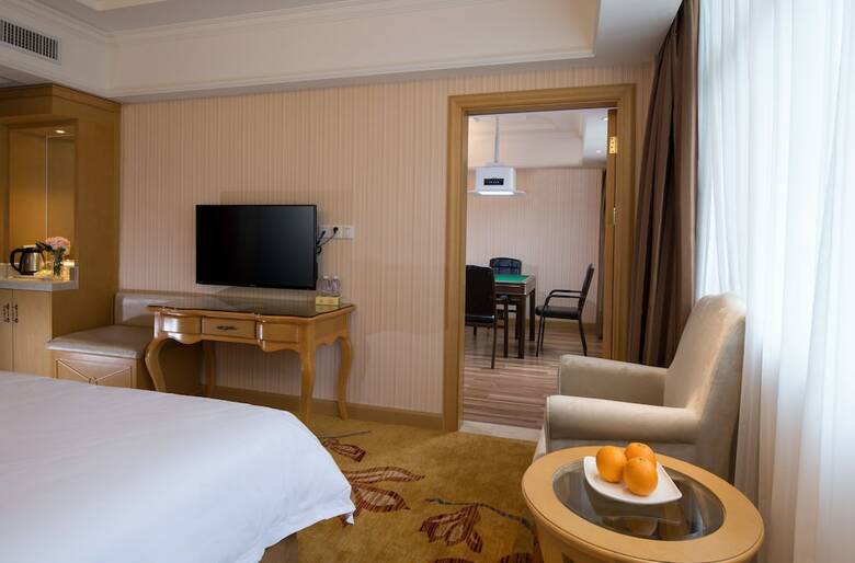 Vienna Hotel -yantian Harbor