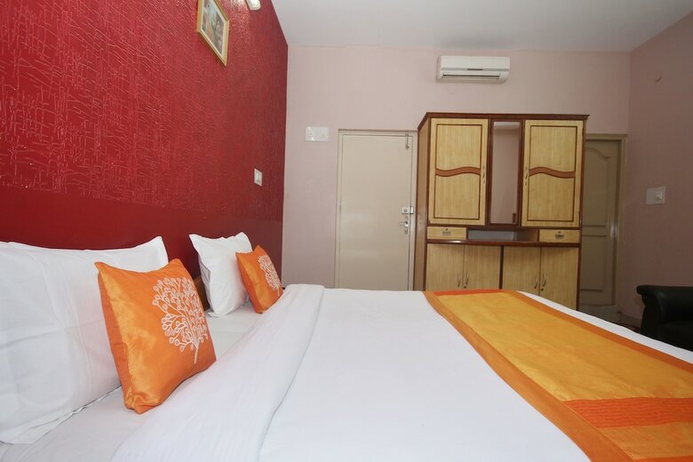 Hotel Oyo 8575 Shree Comforts